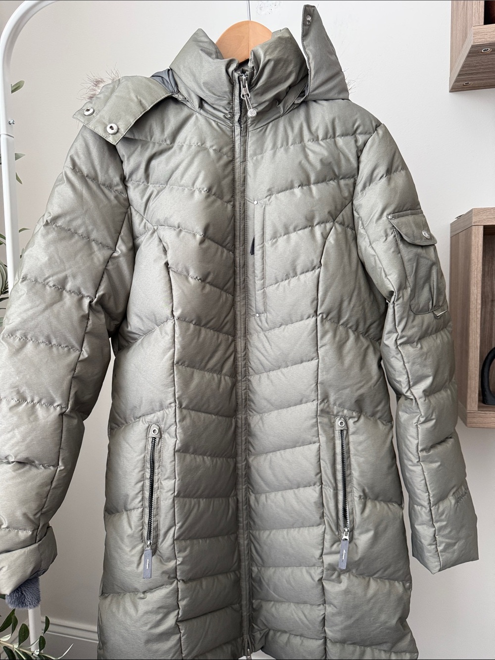 Eddie Bauer Olive Green Quilted Long Puffer Coat with Fur Hood Size M - Picture 9 of 11